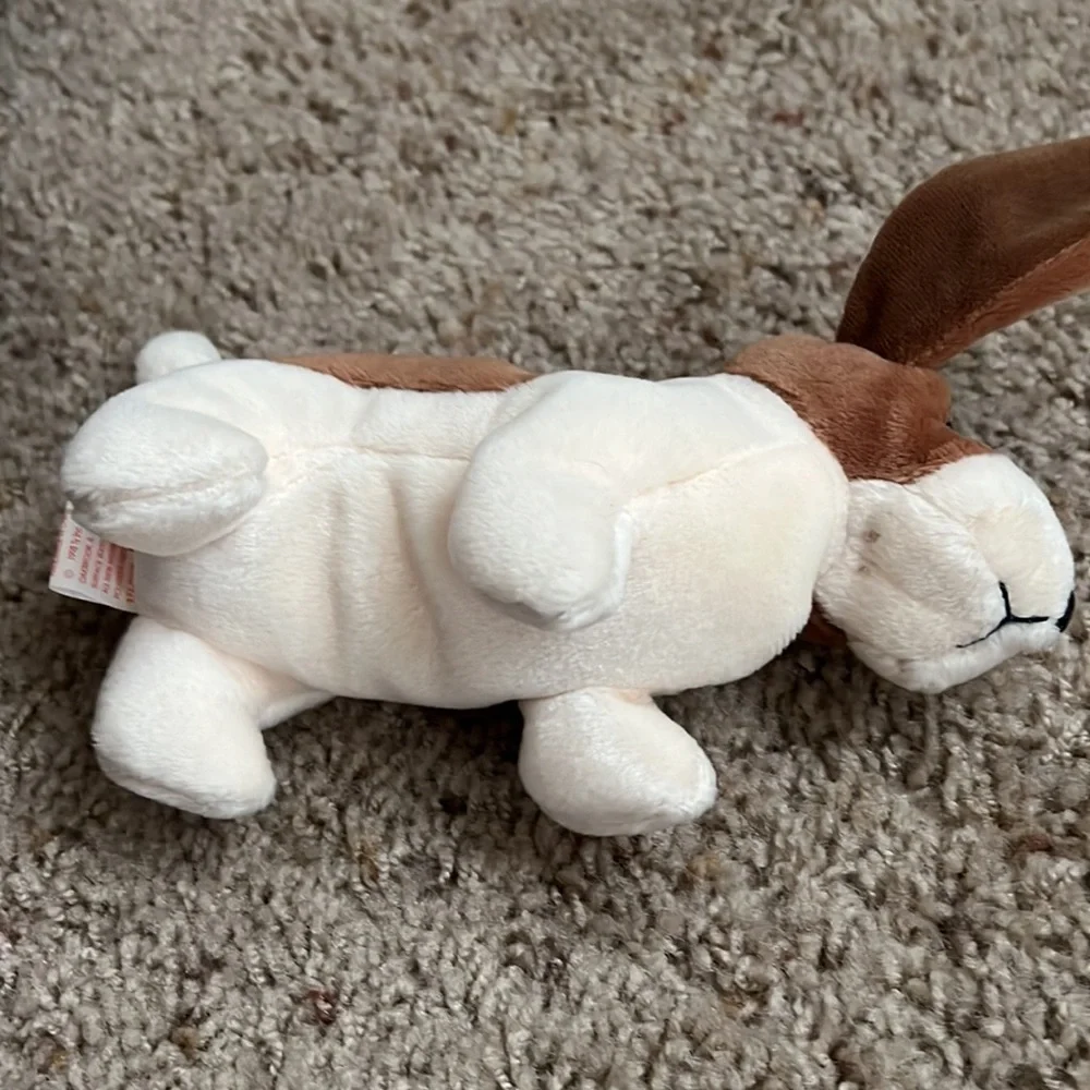 Ty beanie babies tracker the dog brown and white